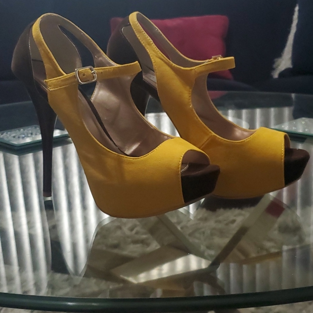 Open-Toe Heels - image 3